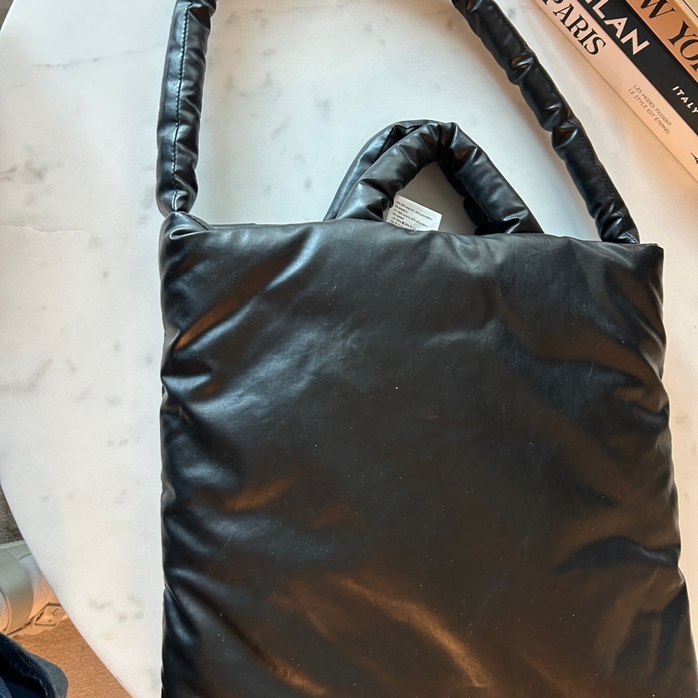 Kassl Black pillow bag